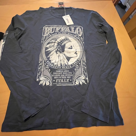 Various fiorucci jeanss, jackets, tshirts.  Various sizes
Naomi campbell - Picture 14 of 16